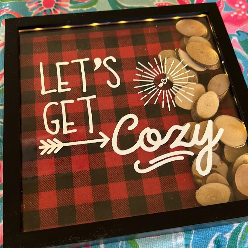 LED Shadowbox, - Picture 2 of 3